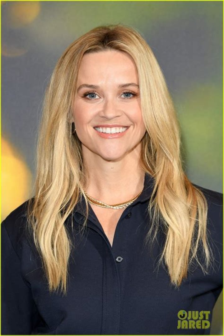 Reese Witherspoon Jokes About Drinking Jay-Z and Beyonce's Champagne