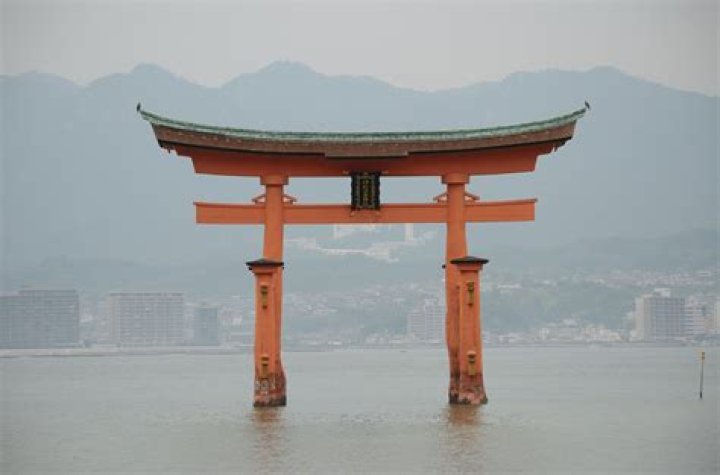 Unveiling The Enchanting World Of Kelly Rutherford: Discoveries And Insights