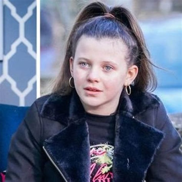 Water Lynn (Instagram Star) - Age, Birthday, Bio, Facts, Family, Net Worth, Height & More